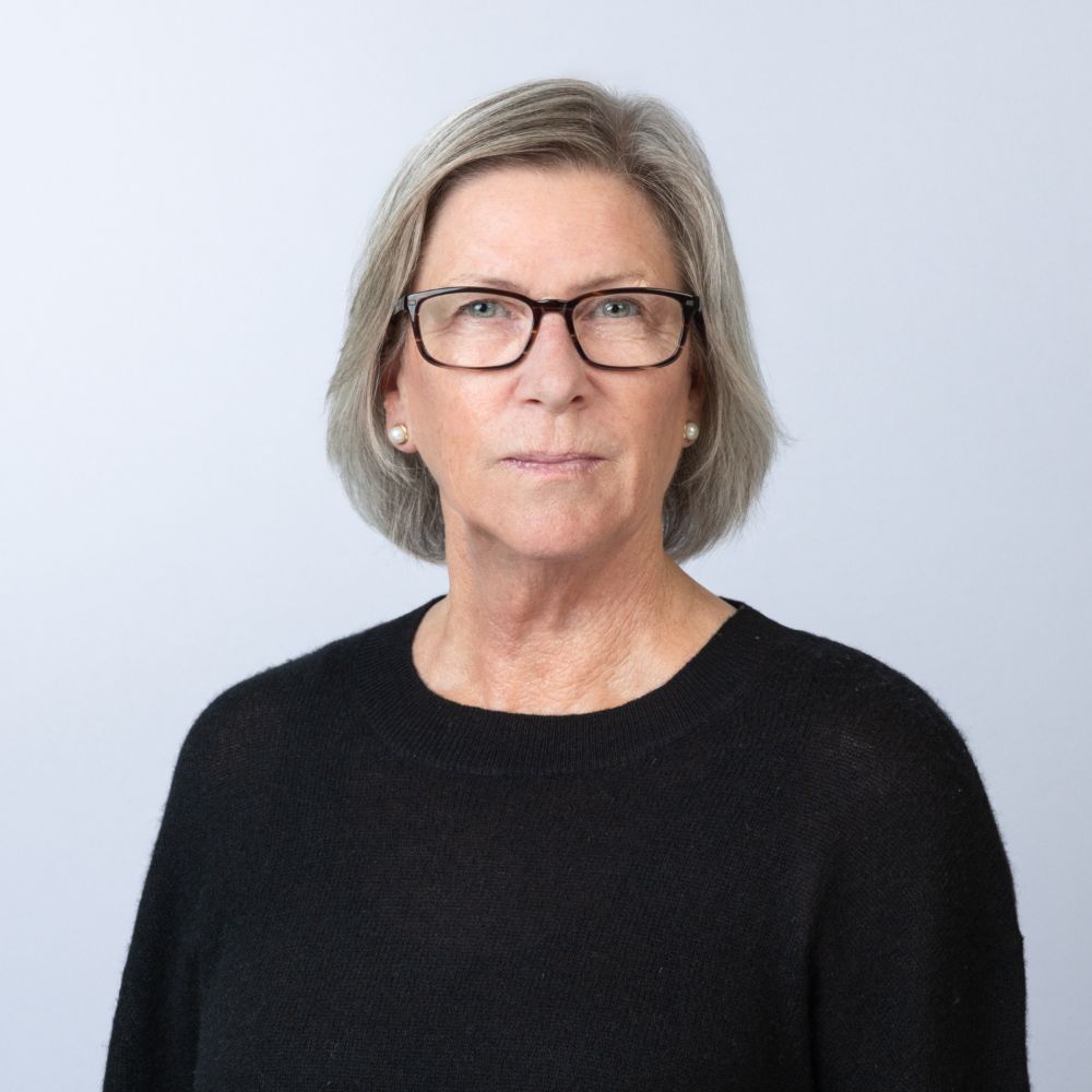 Laurie Lendzion headshot